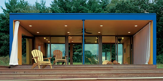 outbuilding at the Lewis and Susan Manilow summer home